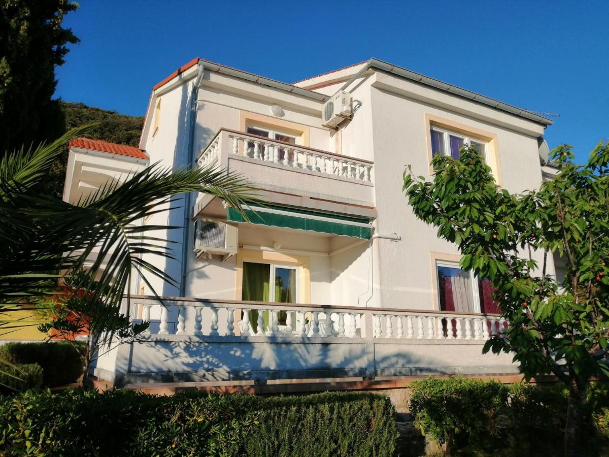 Apartments Fafandjel Rab Town Exterior photo